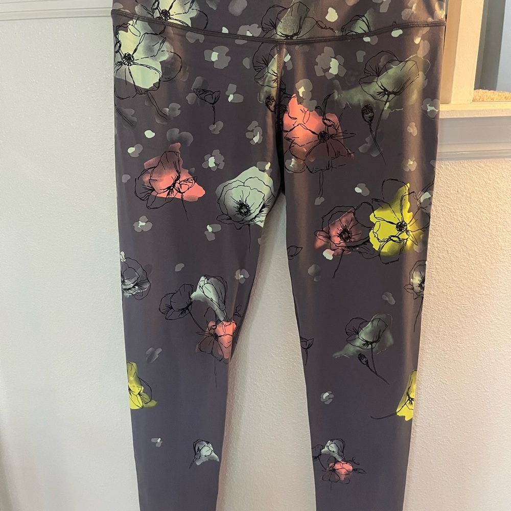 Victoria's Secret Leggings Floral with Green, Peach and Yellow Accents Large